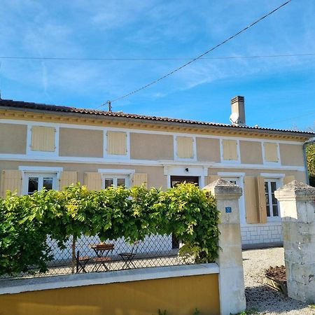 Villa Chez Lou Saint-Fort-sur-Gironde Exterior foto