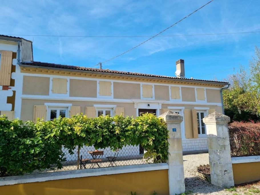 Villa Chez Lou Saint-Fort-sur-Gironde Exterior foto