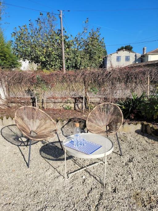Villa Chez Lou Saint-Fort-sur-Gironde Exterior foto