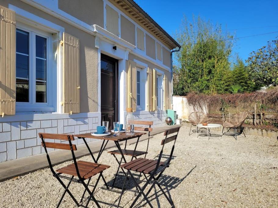 Villa Chez Lou Saint-Fort-sur-Gironde Exterior foto