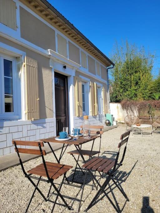 Villa Chez Lou Saint-Fort-sur-Gironde Exterior foto